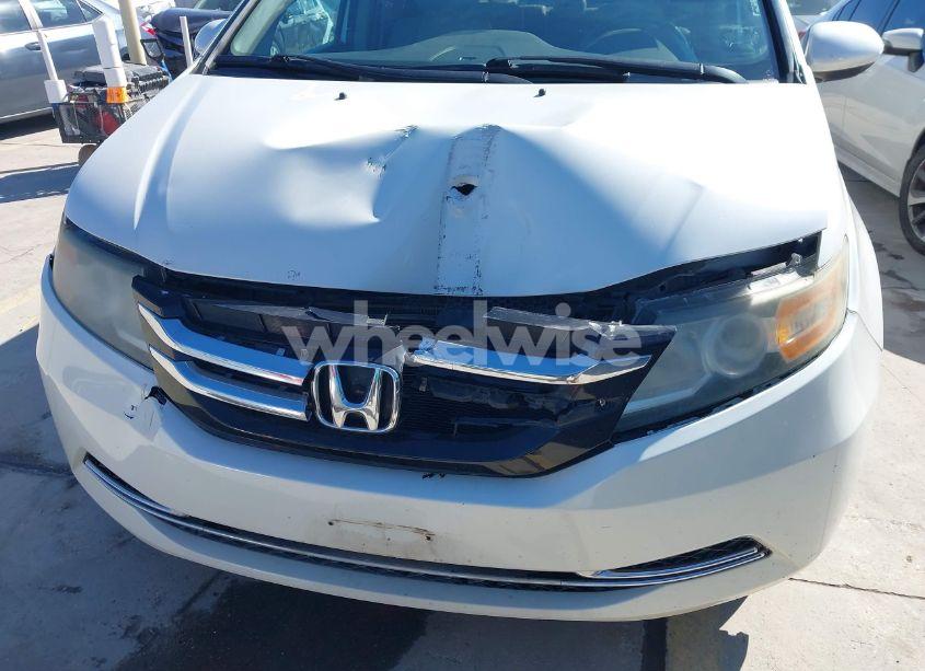 Photo 6 of 2016 Honda Odyssey EX-L (VIN 5FNRL5H69GB007917)