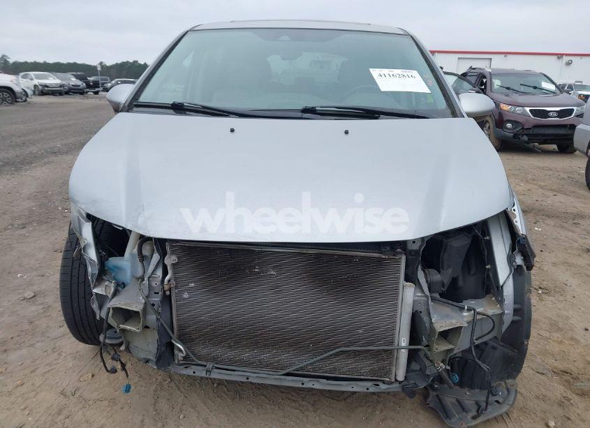 Photo 13 of 2016 Honda Odyssey EX-L (VIN 5FNRL5H69GB023681)