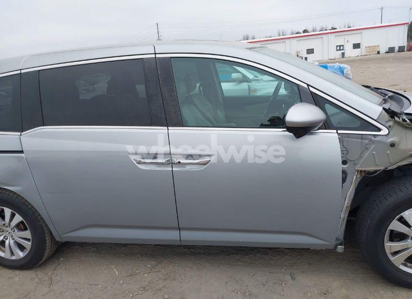 Photo 14 of 2016 Honda Odyssey EX-L (VIN 5FNRL5H69GB023681)