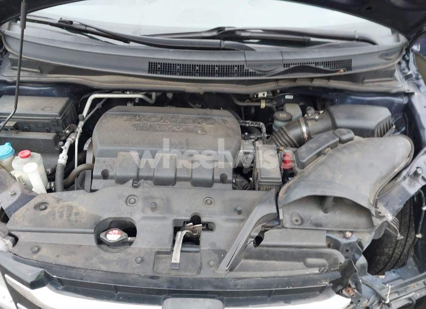 Photo 10 of 2016 Honda Odyssey EX-L (VIN 5FNRL5H69GB044711)