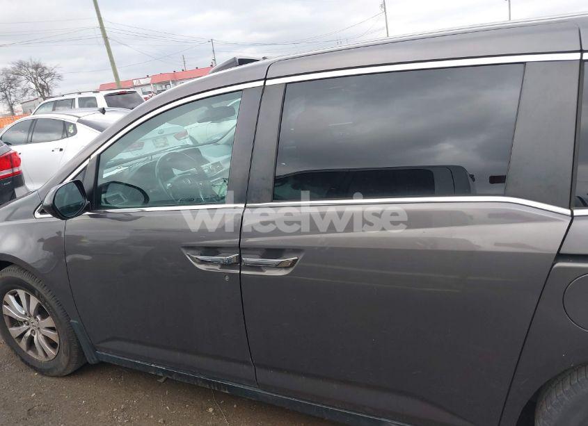 Photo 14 of 2016 Honda Odyssey EX-L (VIN 5FNRL5H69GB051271)