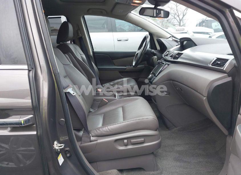 Photo 5 of 2016 Honda Odyssey EX-L (VIN 5FNRL5H69GB051271)