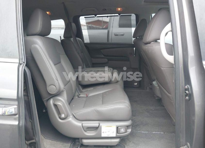 Photo 8 of 2016 Honda Odyssey EX-L (VIN 5FNRL5H69GB051271)