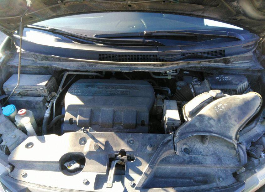 Photo 10 of 2016 Honda Odyssey EX-L (VIN 5FNRL5H69GB058236)