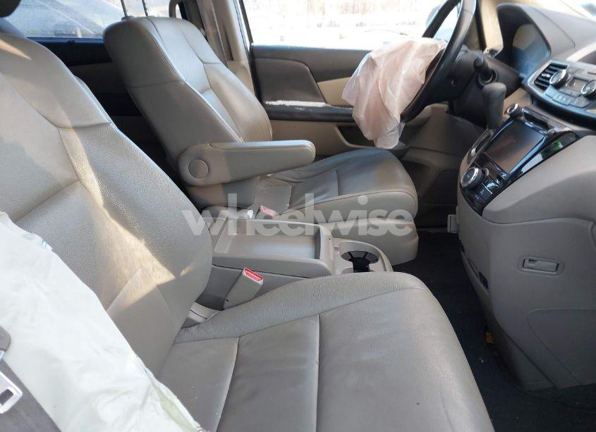 Photo 5 of 2016 Honda Odyssey EX-L (VIN 5FNRL5H69GB059273)