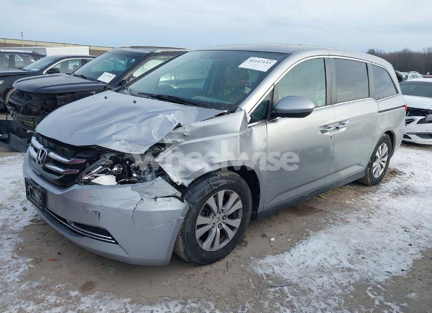 Photo 2 of 2016 Honda Odyssey EX-L (VIN 5FNRL5H69GB076610)