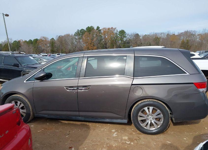 Photo 14 of 2016 Honda Odyssey EX-L (VIN 5FNRL5H69GB084576)