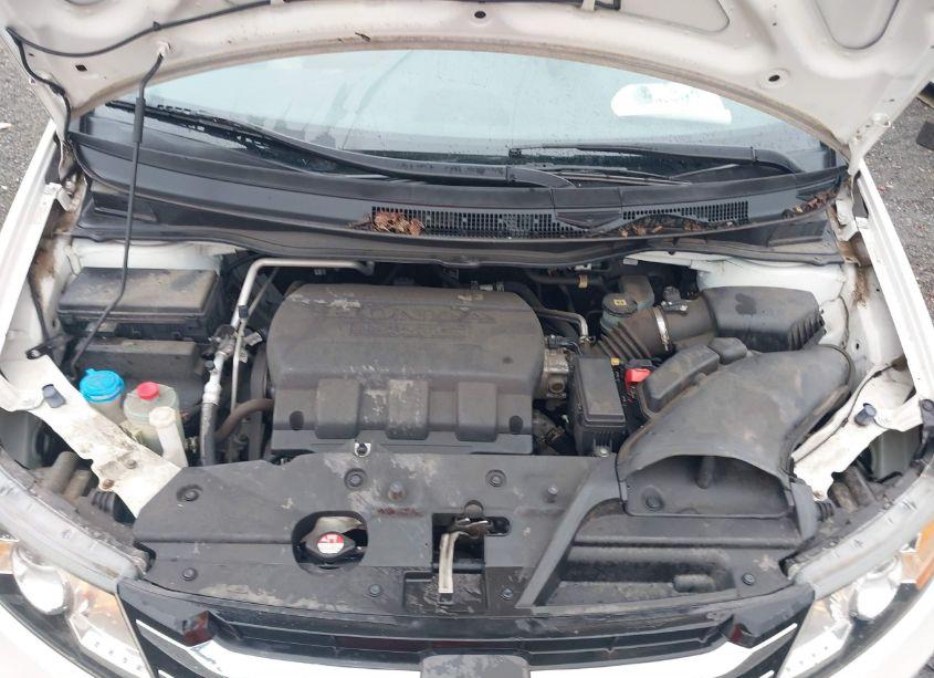 Photo 10 of 2016 Honda Odyssey EX-L (VIN 5FNRL5H69GB094573)