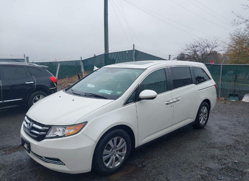 Photo 2 of 2016 Honda Odyssey EX-L (VIN 5FNRL5H69GB094573)