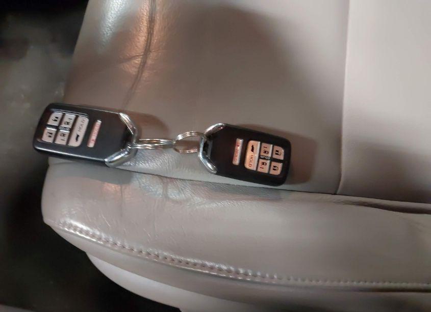 Photo 11 of 2016 Honda Odyssey EX-L (VIN 5FNRL5H69GB102848)