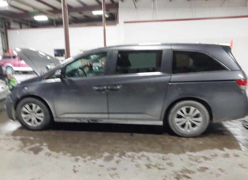 Photo 14 of 2016 Honda Odyssey EX-L (VIN 5FNRL5H69GB102848)