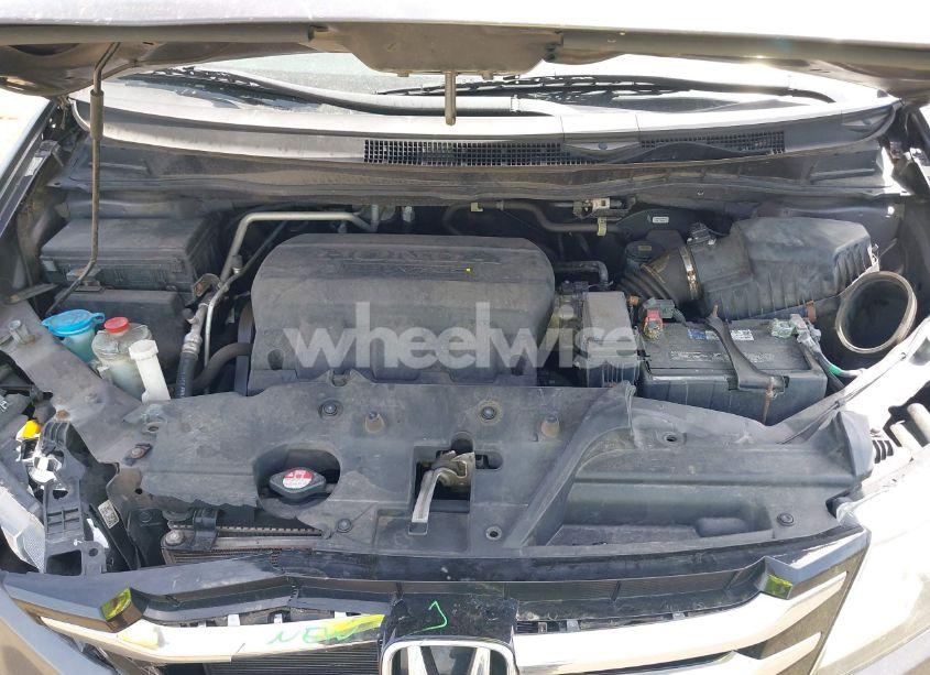 Photo 10 of 2016 Honda Odyssey EX-L (VIN 5FNRL5H69GB109427)