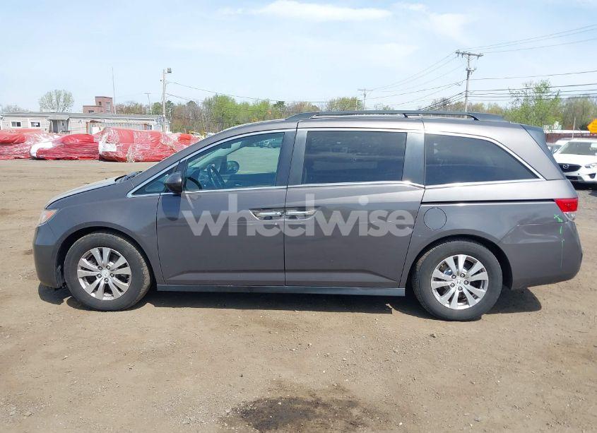 Photo 14 of 2016 Honda Odyssey EX-L (VIN 5FNRL5H69GB109427)