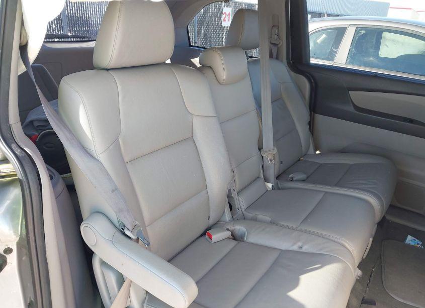 Photo 8 of 2016 Honda Odyssey EX-L (VIN 5FNRL5H69GB110979)