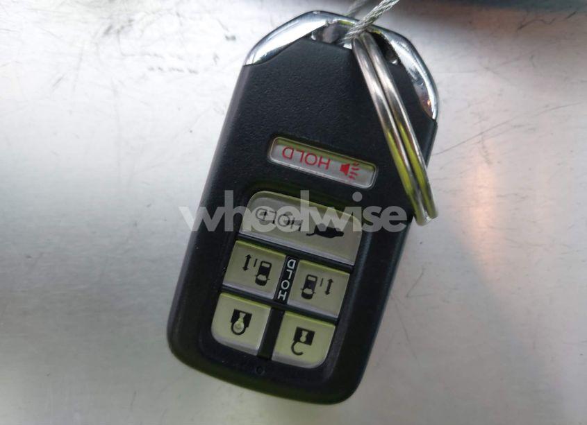 Photo 11 of 2016 Honda Odyssey EX-L (VIN 5FNRL5H69GB113686)