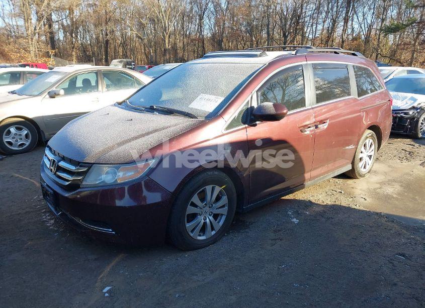 Photo 2 of 2016 Honda Odyssey EX-L (VIN 5FNRL5H69GB115695)