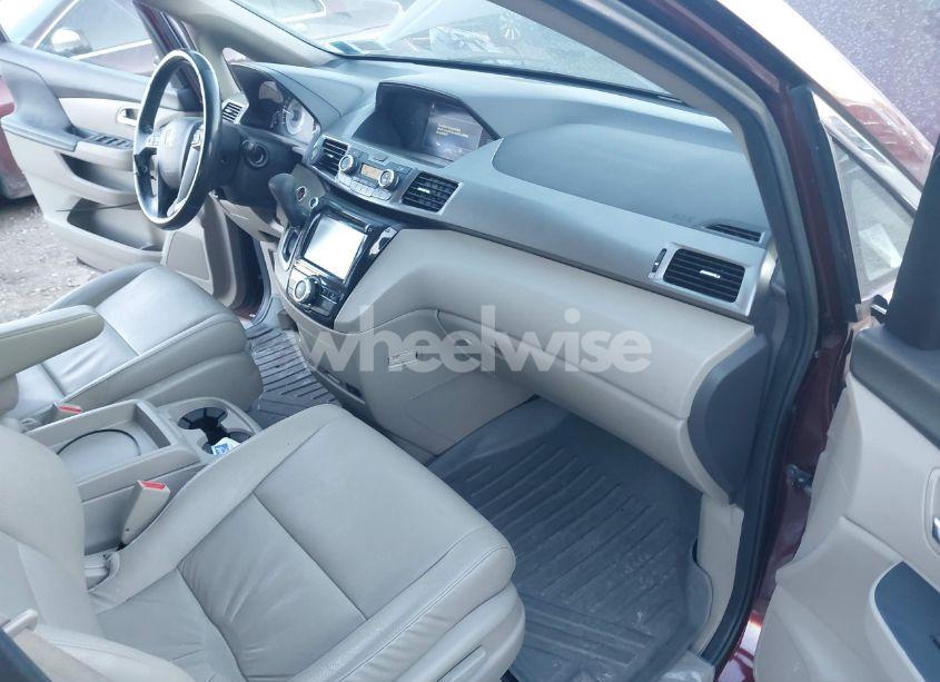 Photo 5 of 2016 Honda Odyssey EX-L (VIN 5FNRL5H69GB124686)