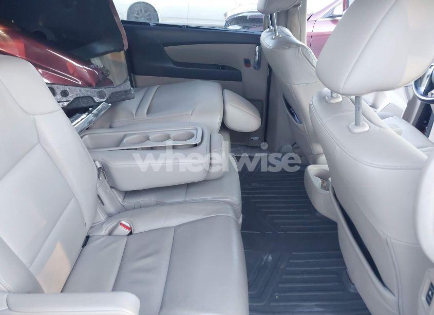 Photo 8 of 2016 Honda Odyssey EX-L (VIN 5FNRL5H69GB124686)