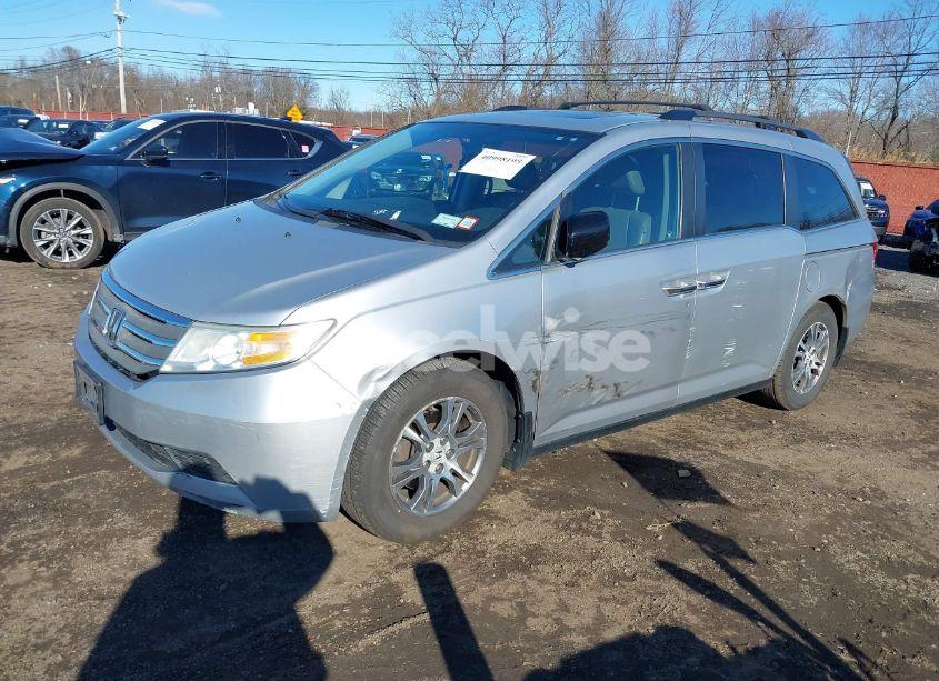 Photo 2 of 2011 Honda Odyssey EX-L (VIN 5FNRL5H6XBB005473)