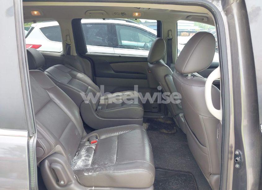 Photo 8 of 2011 Honda Odyssey EX-L (VIN 5FNRL5H6XBB017476)