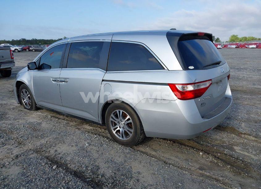 Photo 3 of 2011 Honda Odyssey EX-L (VIN 5FNRL5H6XBB053927)