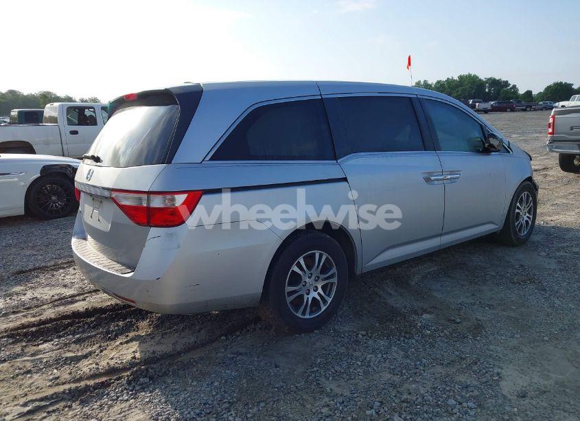 Photo 4 of 2011 Honda Odyssey EX-L (VIN 5FNRL5H6XBB053927)