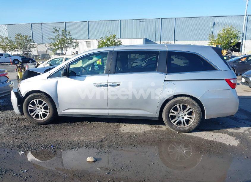 Photo 14 of 2011 Honda Odyssey EX-L (VIN 5FNRL5H6XBB057556)