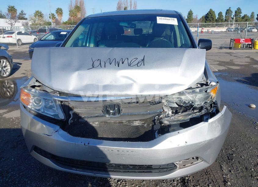 Photo 6 of 2011 Honda Odyssey EX-L (VIN 5FNRL5H6XBB057556)