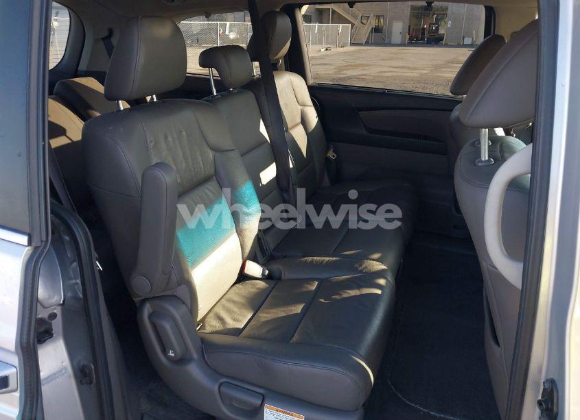 Photo 8 of 2011 Honda Odyssey EX-L (VIN 5FNRL5H6XBB057556)