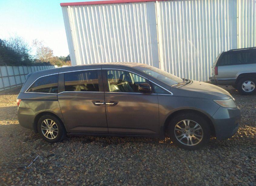 Photo 12 of 2011 Honda Odyssey EX-L (VIN 5FNRL5H6XBB072543)
