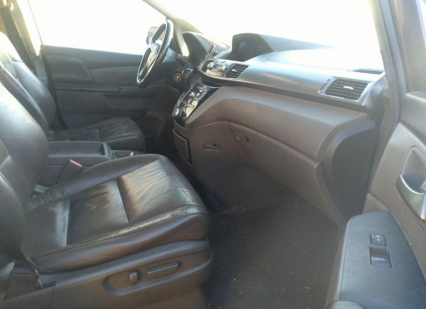 Photo 4 of 2011 Honda Odyssey EX-L (VIN 5FNRL5H6XBB072543)