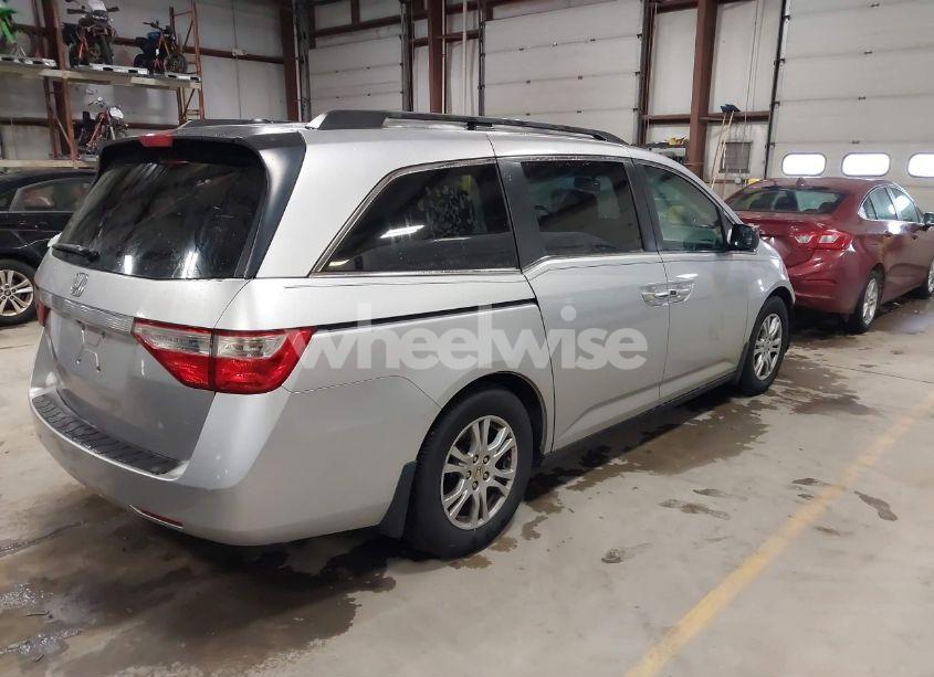 Photo 4 of 2011 Honda Odyssey EX-L (VIN 5FNRL5H6XBB073076)