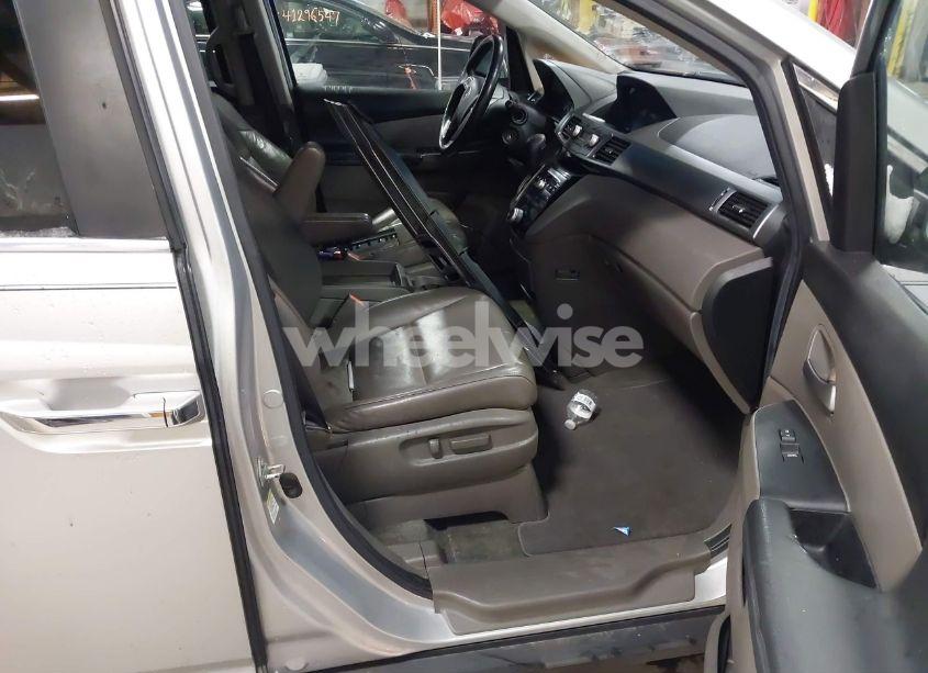 Photo 5 of 2011 Honda Odyssey EX-L (VIN 5FNRL5H6XBB073076)