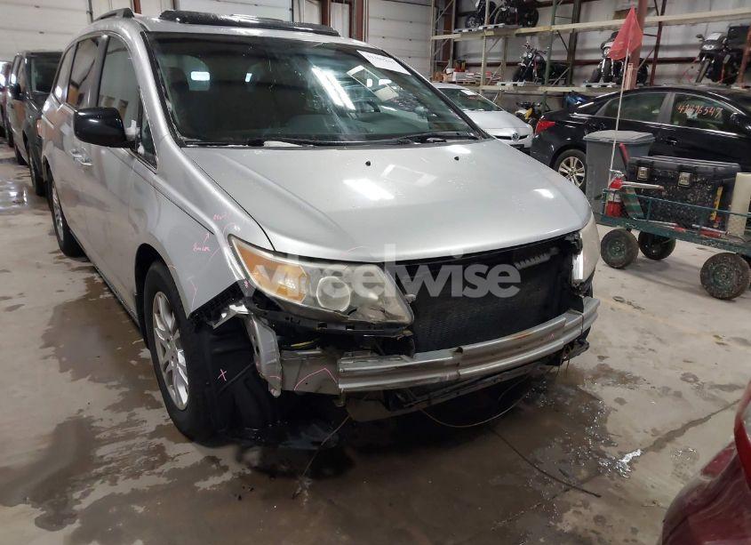 Photo 6 of 2011 Honda Odyssey EX-L (VIN 5FNRL5H6XBB073076)