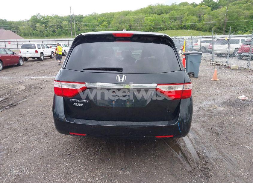 Photo 16 of 2011 Honda Odyssey EX-L (VIN 5FNRL5H6XBB082439)