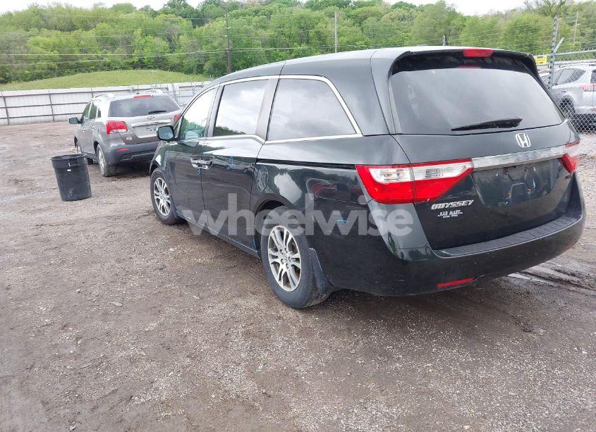 Photo 3 of 2011 Honda Odyssey EX-L (VIN 5FNRL5H6XBB082439)