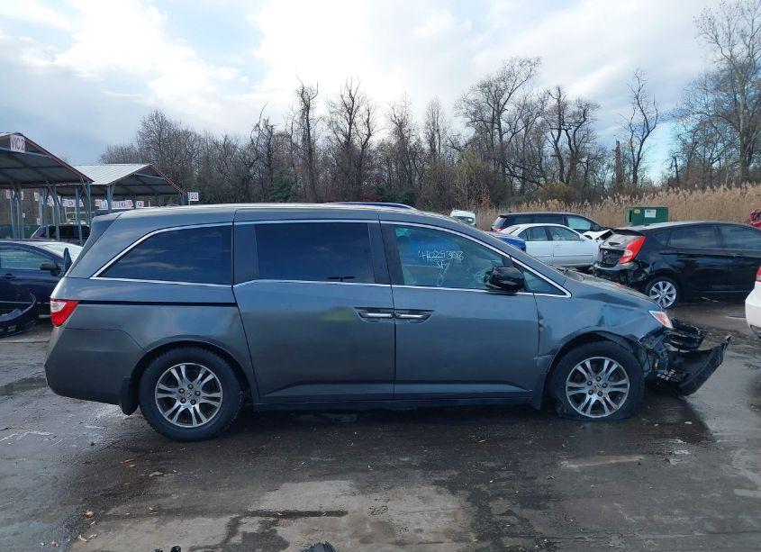 Photo 13 of 2011 Honda Odyssey EX-L (VIN 5FNRL5H6XBB083820)