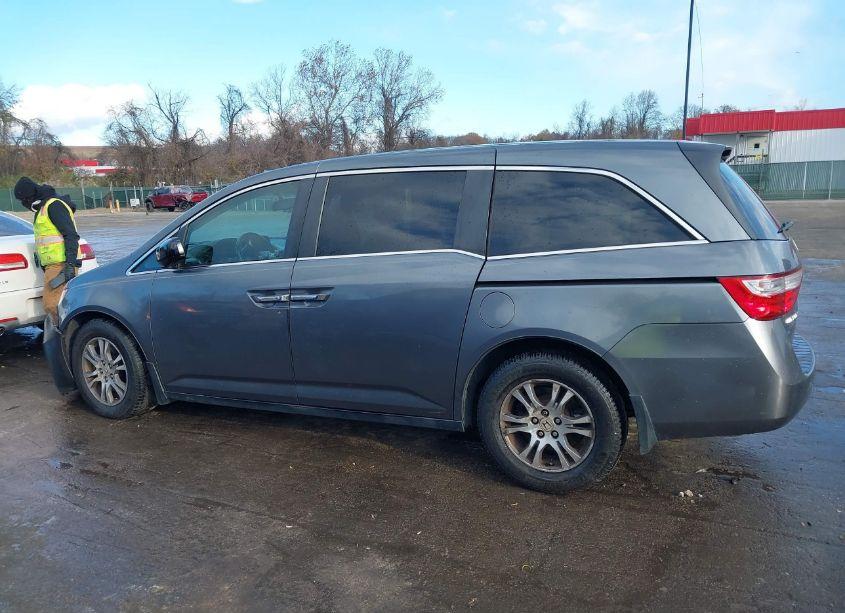 Photo 14 of 2011 Honda Odyssey EX-L (VIN 5FNRL5H6XBB083820)