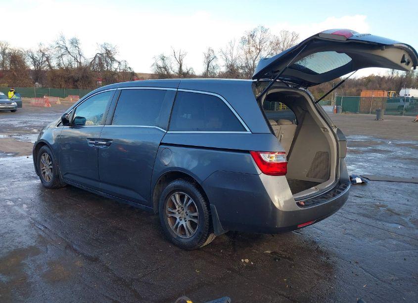 Photo 3 of 2011 Honda Odyssey EX-L (VIN 5FNRL5H6XBB083820)