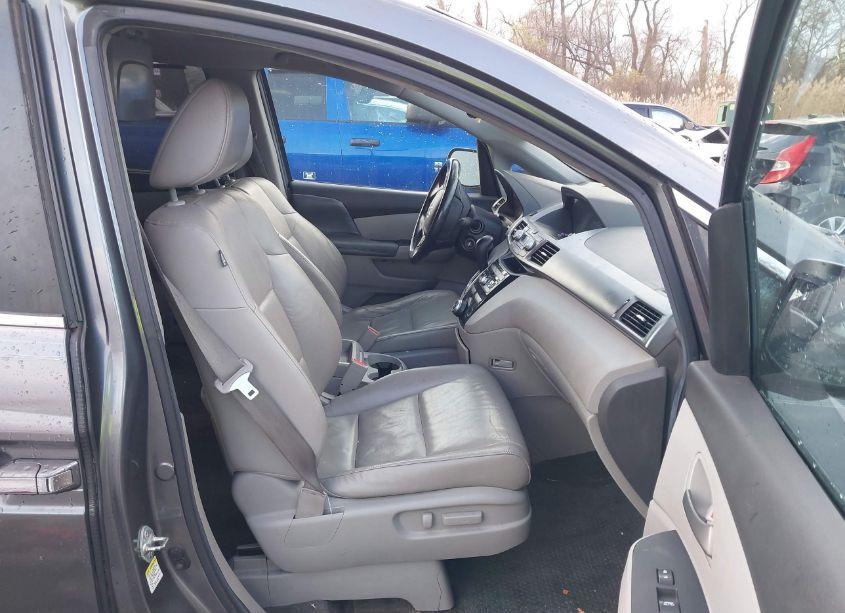 Photo 5 of 2011 Honda Odyssey EX-L (VIN 5FNRL5H6XBB083820)