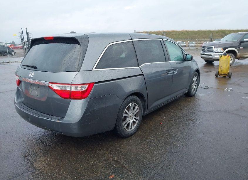 Photo 4 of 2011 Honda Odyssey EX-L (VIN 5FNRL5H6XBB096342)