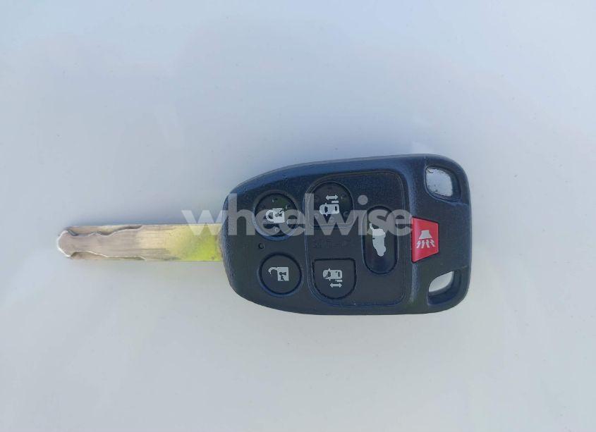 Photo 11 of 2011 Honda Odyssey EX-L (VIN 5FNRL5H6XBB100096)