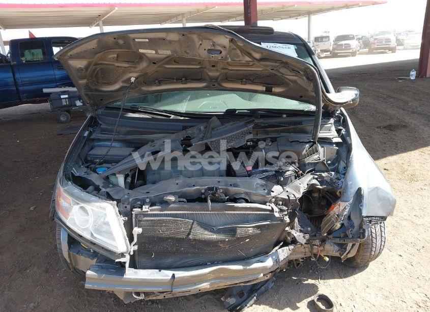 Photo 10 of 2012 Honda Odyssey EX-L (VIN 5FNRL5H6XCB103498)