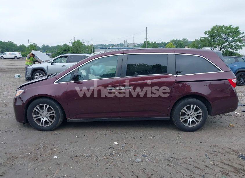 Photo 13 of 2013 Honda Odyssey EX-L (VIN 5FNRL5H6XDB016394)
