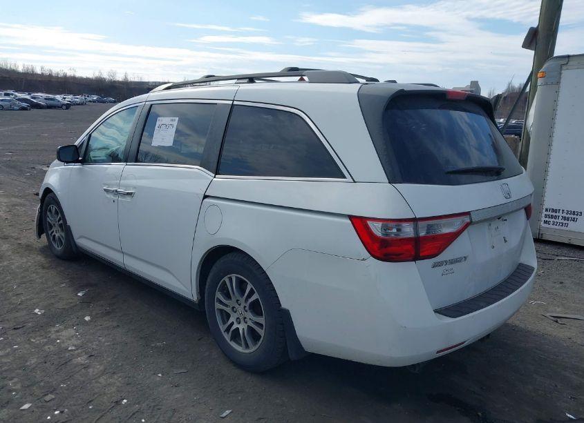 Photo 3 of 2013 Honda Odyssey EX-L (VIN 5FNRL5H6XDB037410)