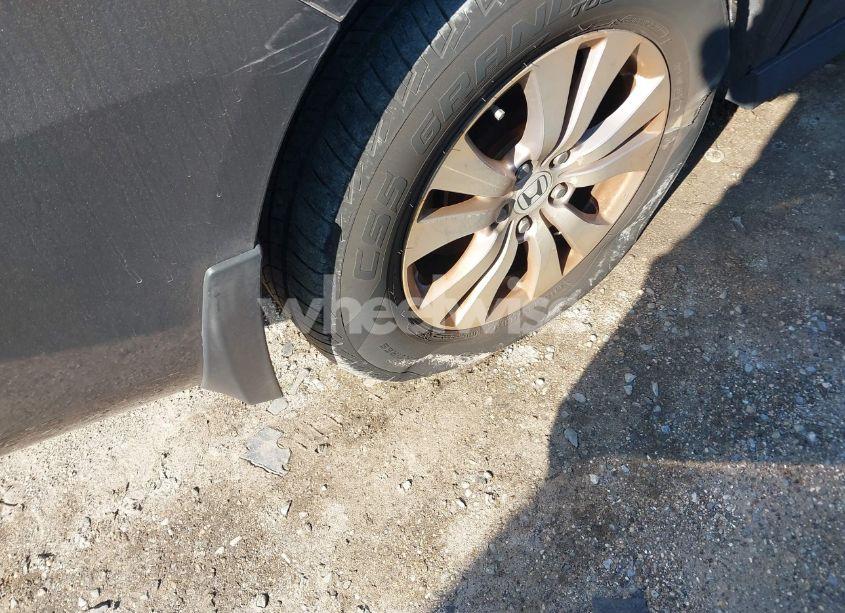 Photo 18 of 2014 Honda Odyssey EX-L (VIN 5FNRL5H6XEB016350)