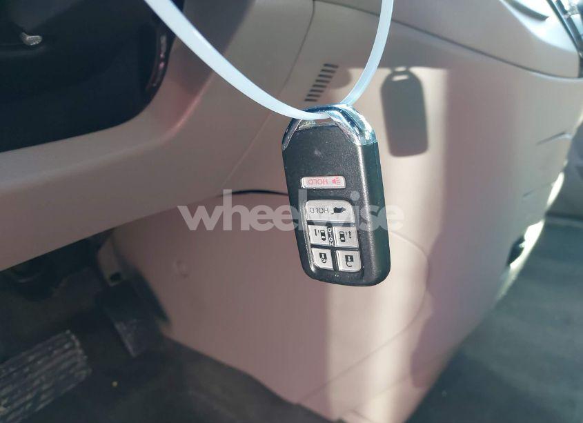 Photo 11 of 2014 Honda Odyssey EX-L (VIN 5FNRL5H6XEB069002)