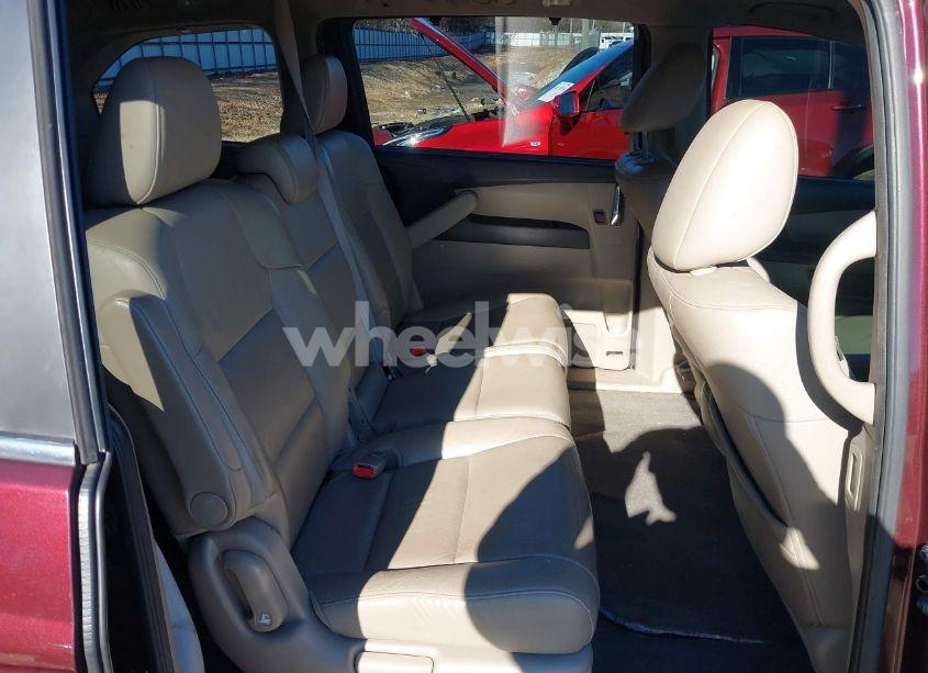 Photo 8 of 2014 Honda Odyssey EX-L (VIN 5FNRL5H6XEB069002)