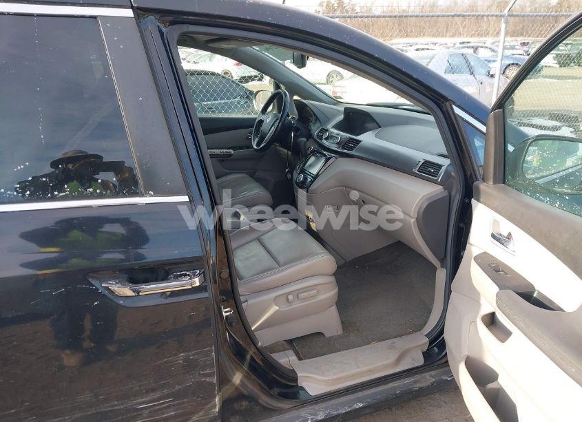 Photo 5 of 2014 Honda Odyssey EX-L (VIN 5FNRL5H6XEB098211)