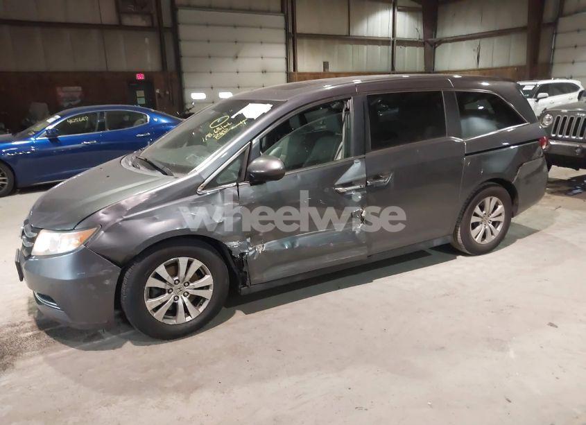 Photo 2 of 2014 Honda Odyssey EX-L (VIN 5FNRL5H6XEB125455)